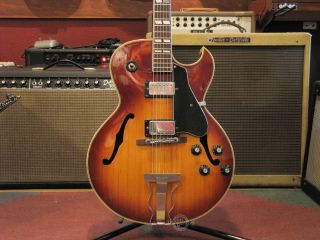 Ibanez 2355 1975 Cherry Sunburst