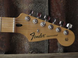 Fender Standard Stratocaster Satin 2013 Arizona Sun