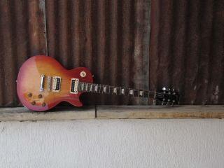 Gibson Les Paul Studio Deluxe 2012 Cherry Sunburst