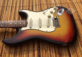 Fender Stratocaster 1965 3 Color Sunburst