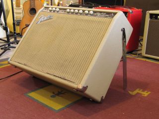 Fender Vibrolux Reverb Custom