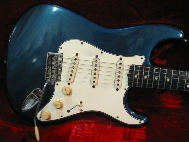 1965 Fender Sratocaster Lake Placid Blue